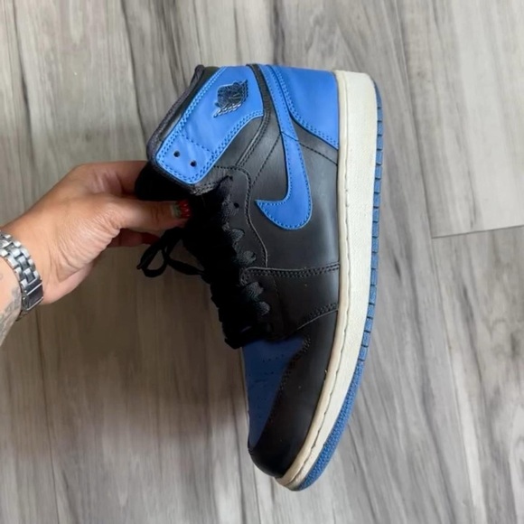 Air Jordan 1 Retro High OG GS 'Royal' 2013 - Picture 4 of 8